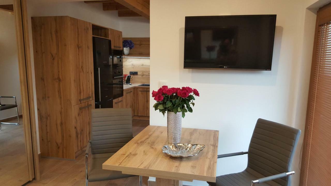 Village Romantic Apartments Near Cesky Krumlov (Adults Only) Strizov Kültér fotó